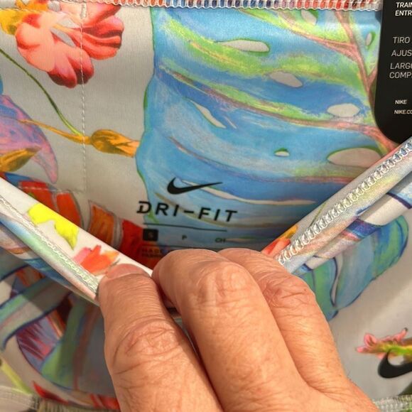 NIKE NWT Power Victory Workout Pants - Picture 9 of 9